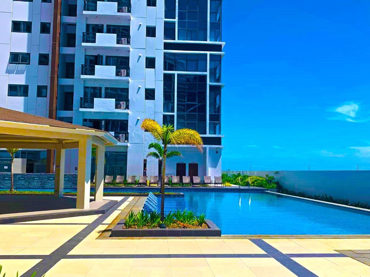 Mactan Newtown - New Modern Condo With Ocean View ماكتان المظهر الخارجي الصورة